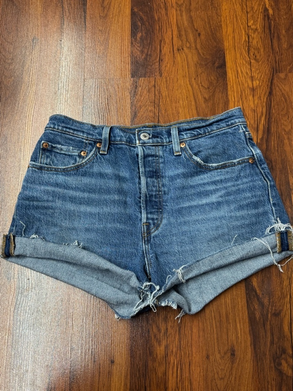 Levi's 501 High Rise Cutoff Shorts W28 Medium Vintage Wash Raw Hem Denim